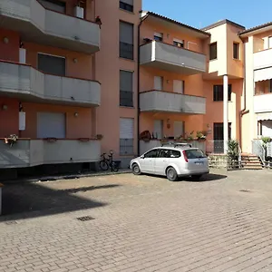 Luminoso, Tra Mare E Appartamento