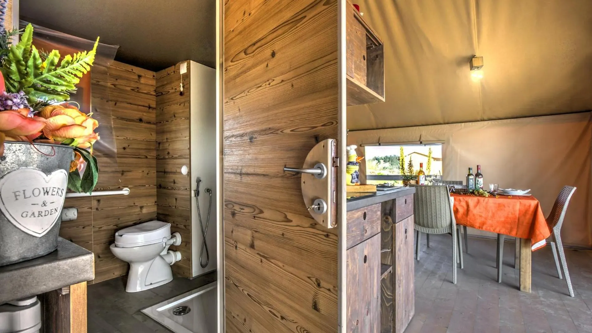 Glamping Diacceroni Hotel Villamagna  Luxe tent